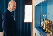 Zinedine Zidane, nouveau sélectionneur de l’équipe de France Zinedine Zidane